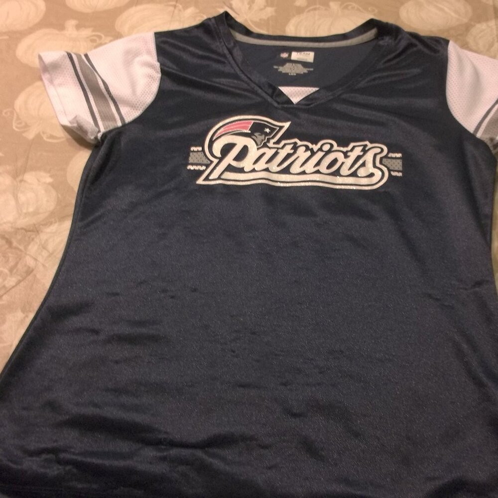 NFL TEAM APPAREL WOMEN'S NE PATRIOTS SHIRT SIZE L